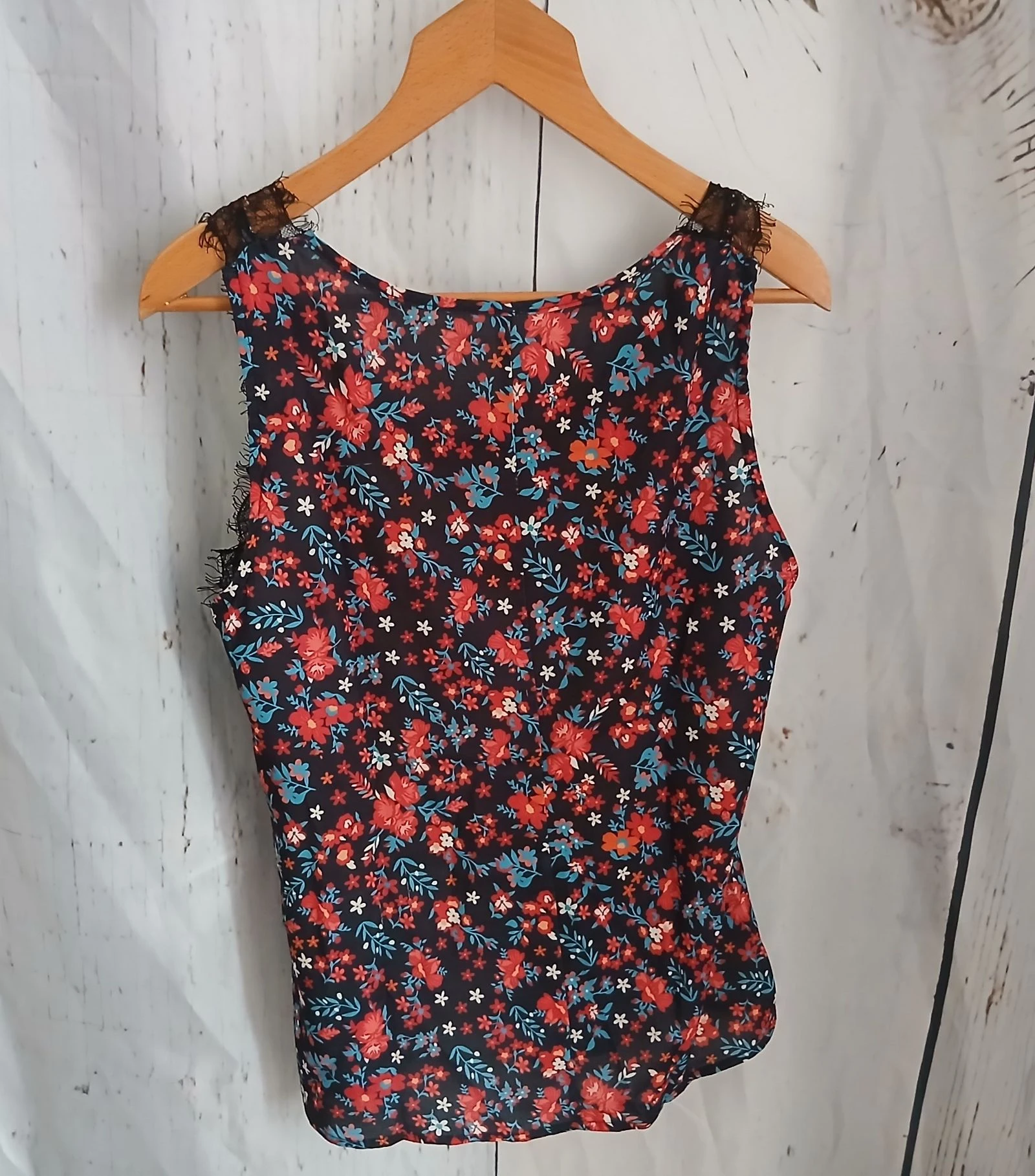Top fluido con estampado floral estilo bohemio con detalles de encaje – Talla L – photo 8
